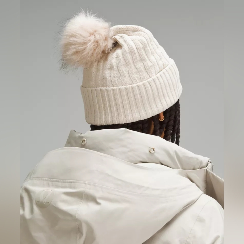 NWY Lululemon Natural Ivory Cable Knit Pom Beanie - Picture 4 of 6